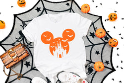 Halloween Pumpkin Castle T-Shirt – Spooky Bats Graphic Tee for Fall Parties