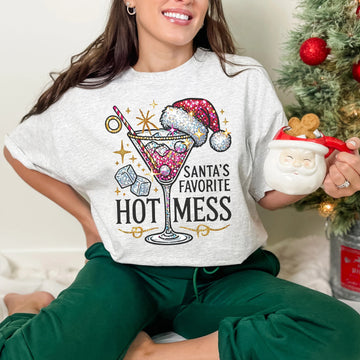 Santa’s Favorite Hot Mess Christmas T-Shirt – Funny Holiday Cocktail Graphic Tee for Women